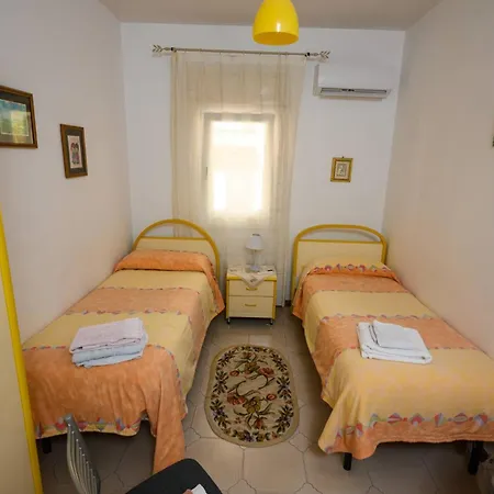 Chiaro Di Luna Apartment